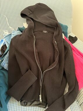 Brandy Melville Black Ribbed Zip-Up Hoodie